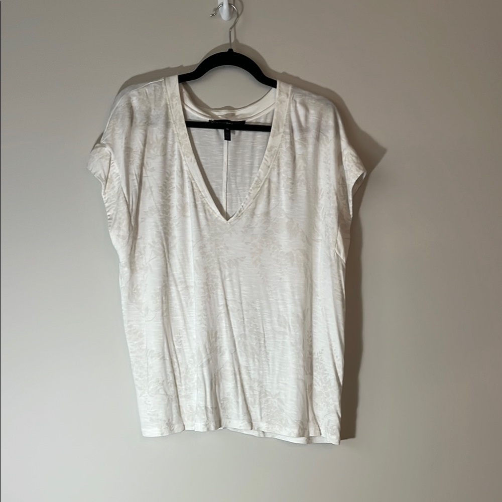 White House Black Market white  Cap Sleeve power Tee w cream floral print